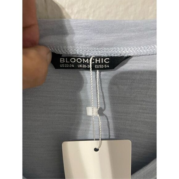 ❤️Bloomchic Women’s Plus Size Tee NWT - Picture 3 of 6